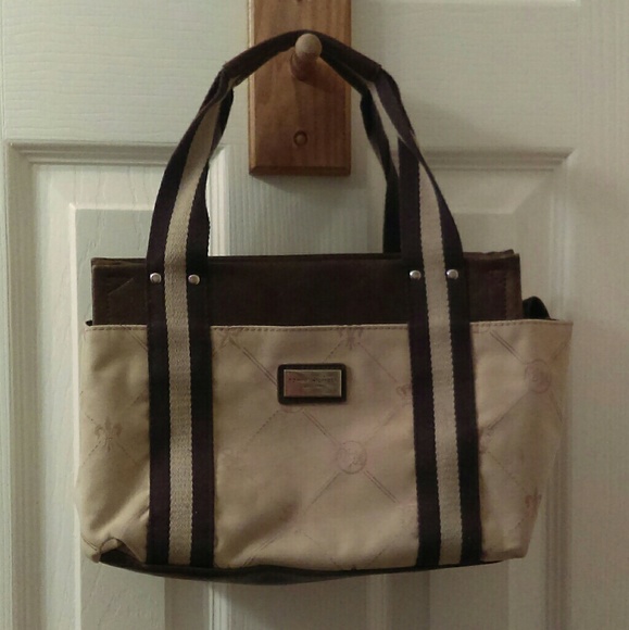 Tommy Hilfiger Handbags - Tommy Hilfiger Purse